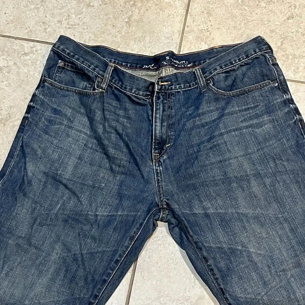 Old Navy Straight Loose Fit Blue Jeans Men's Tag Size‎ 40x32 (Actual 40x31)